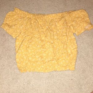 •brandy melville• crop top